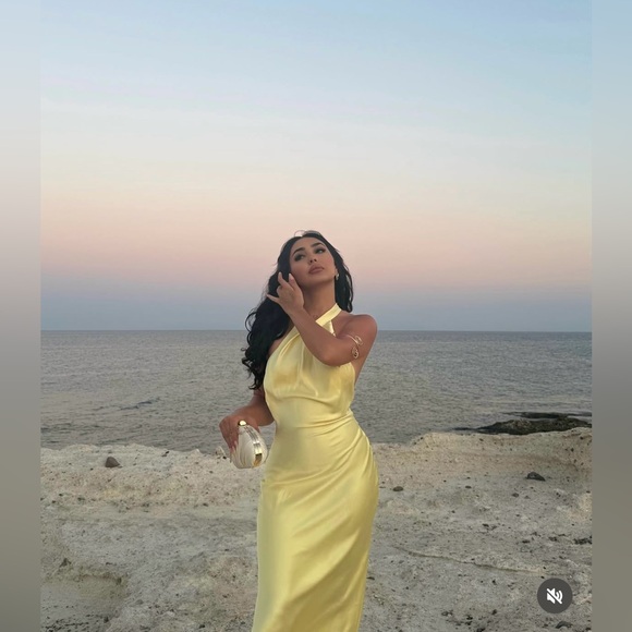 Zara butter Yellow Backless Halter maxi Dress holiday evening wedding - Picture 8 of 16